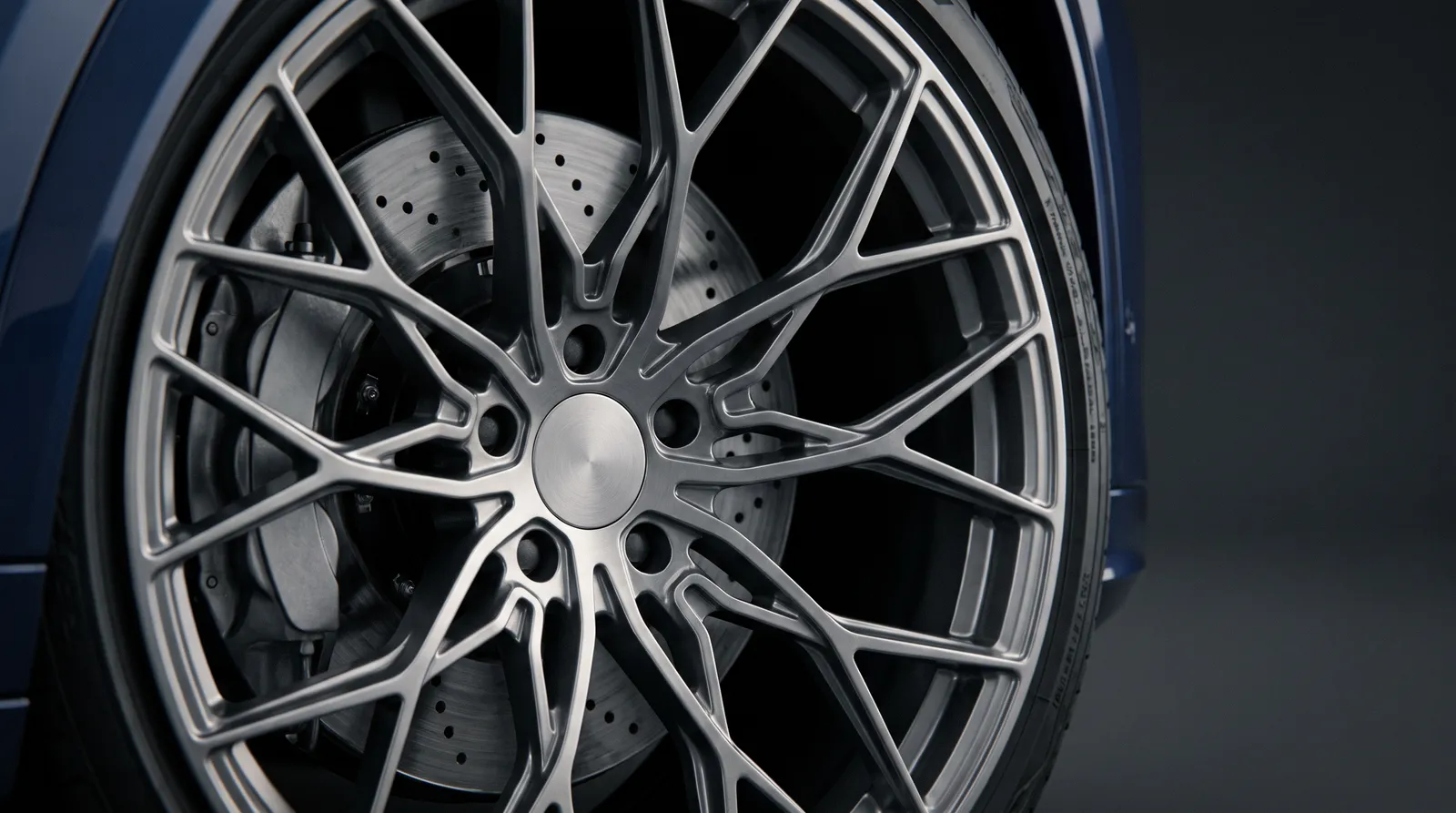 Detail van een Aston Martin DBX